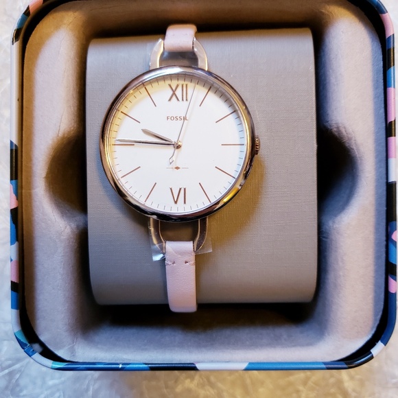 Fossil Accessories - 🖤NWT Fossil Womens Watch